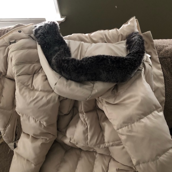 Woman’s Nautica winter coat - Picture 2 of 4